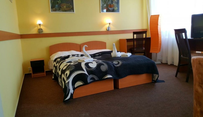 HOTEL MORAVA** Uherské Hradiště